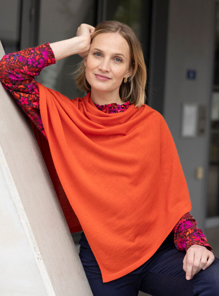 Maison Solfin - Poncho femme en laine mérinos orange fruité – U