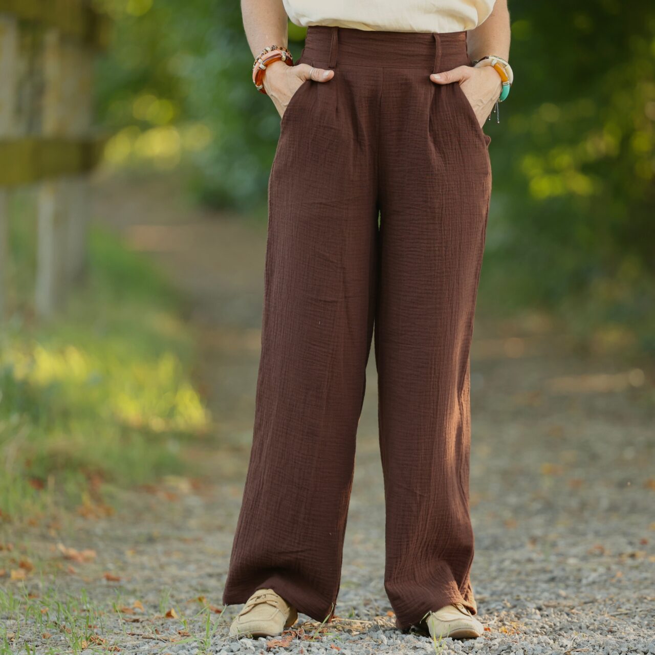 7Z9A4964 Quintessence - Pantalon Tino - Double gaze de coton chocolat – 3XL