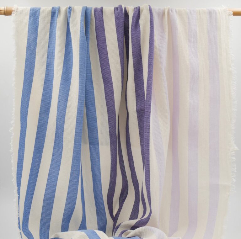Aux Bains Français - Drap de Plage "Myrtille"