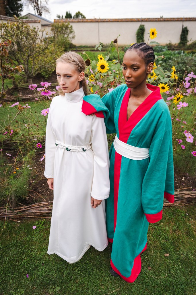 Divine Harmonie - Kimono Terre d'Émeraude en Lin – S / Vert Émeraude Fuchsia et blanc