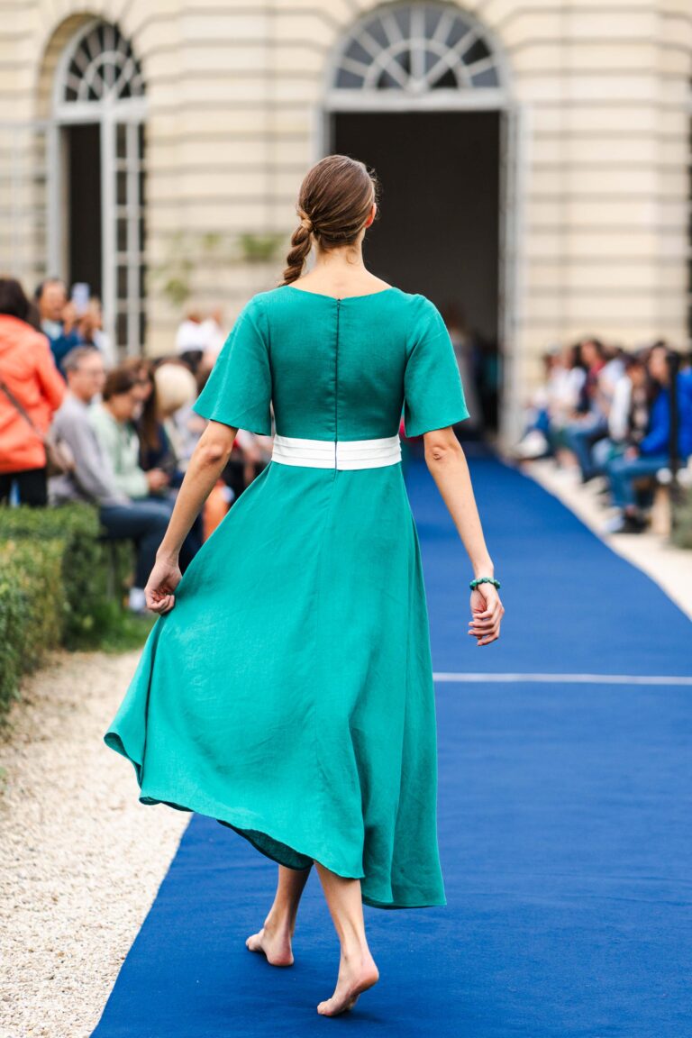 Divine Harmonie - Robe Longue Terre d'Émeraude en Lin – L / Vert Émeraude et Blanc