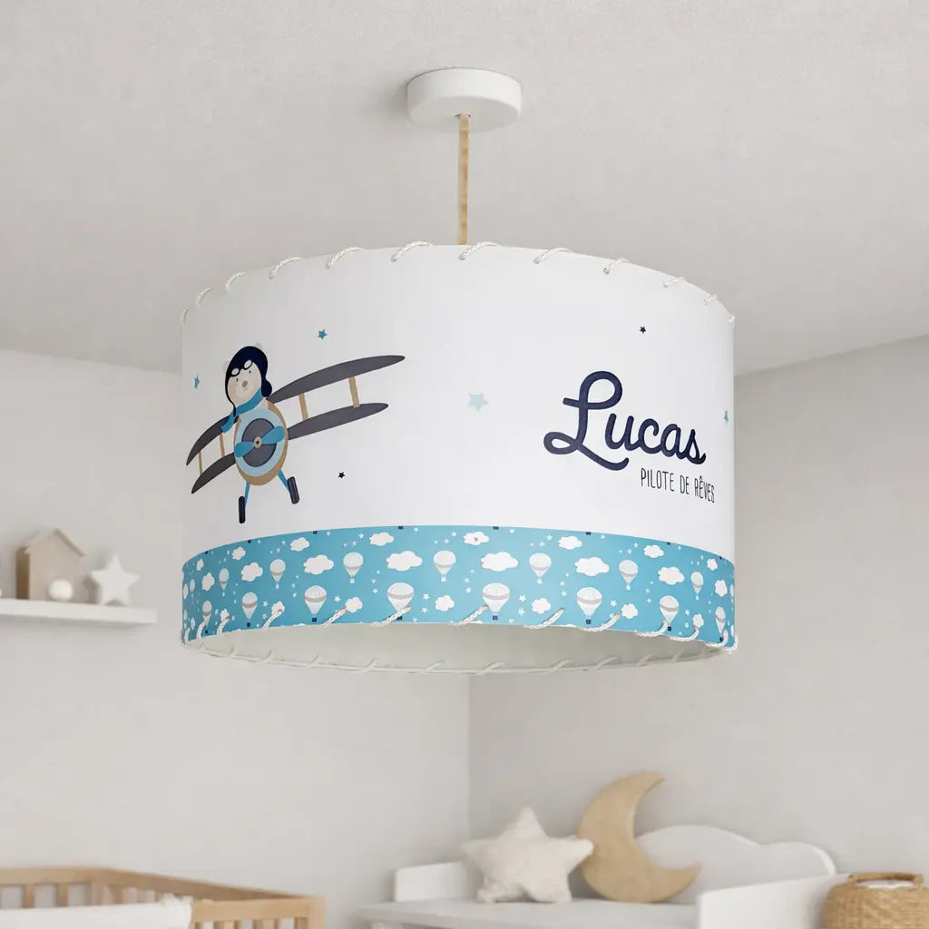 Luminaire prenom theme aviateur 1 Atelier Baby’Sphère - Luminaire enfant personnalisé – Thème aviateur et voyage ✈️