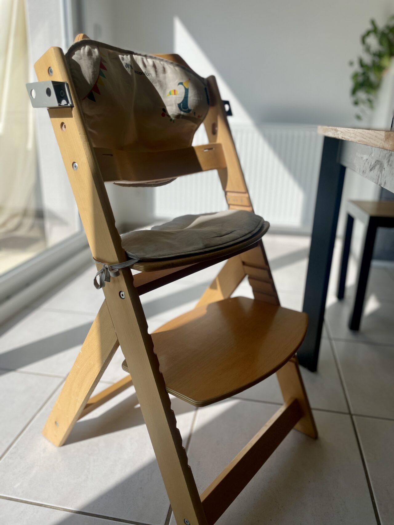 Chaise haute bébé non fabriquée en France