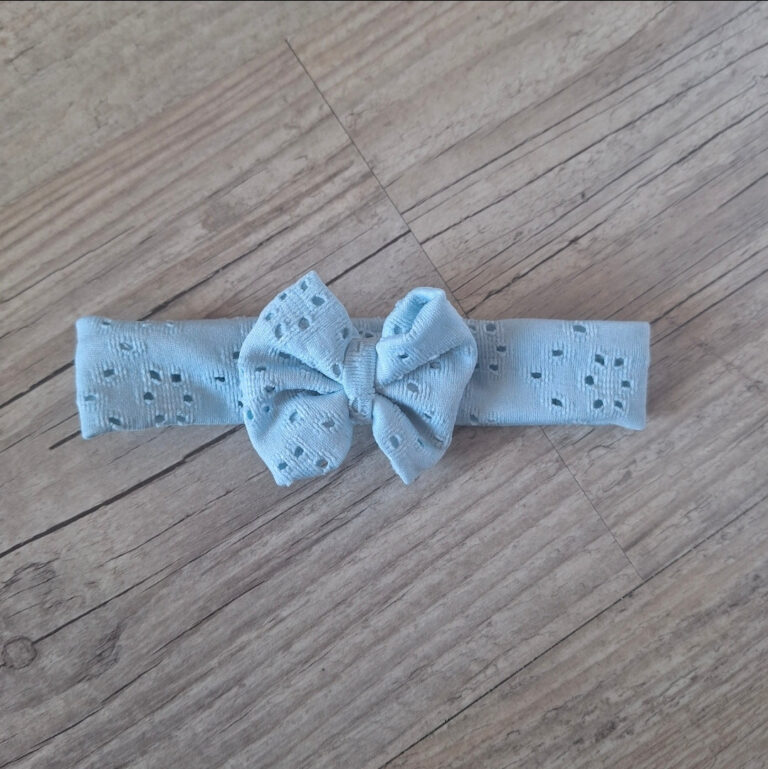 Screenshot 20260410 122503 Gallery La Fabrique A DeDeuh - Bandeau petit nœud en jersey Ajouré Broderie Anglaise extensible – adulte