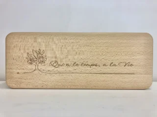 Banc de méditation gravé “vie et temps” par la marque Sève et Copeaux Sève et Copeaux - Banc de méditation gravé “vie et temps”