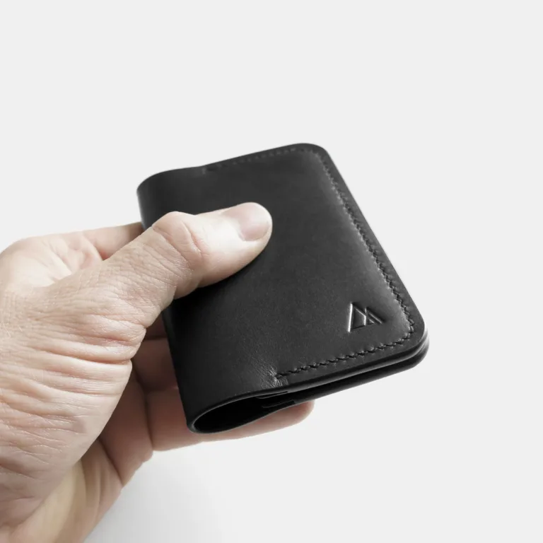 Darksails - Porte-Cartes Bifold en Cuir Noir