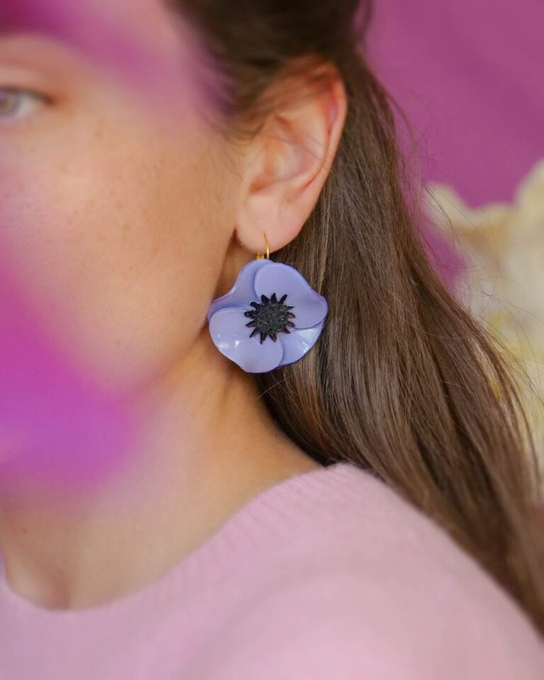 Ciléa Paris - Boucles d'oreilles courtes Anémone - Petit – Dormeuse (Oreilles percées) / Noir