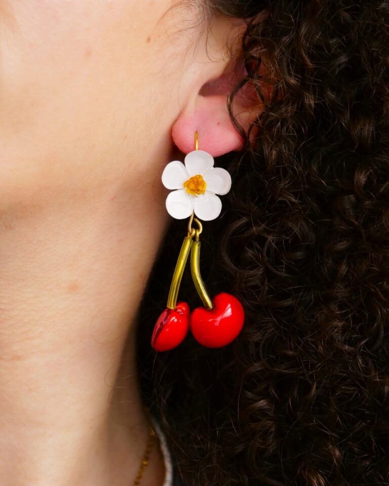 Ciléa Paris - Boucle d'oreille cerise Botanica – Dormeuse (Oreilles percées)