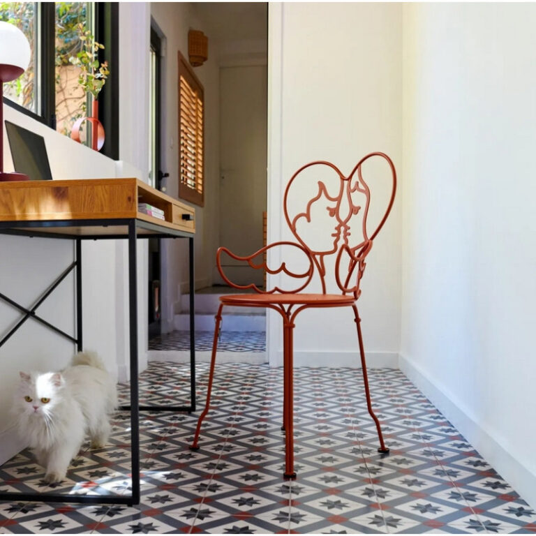FERMOB - Chaise de repas FERMOB Ange en métal - 25 coloris