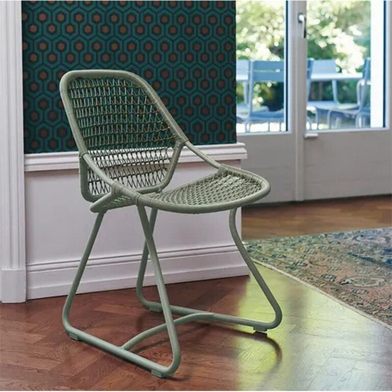 FERMOB - Chaise de repas FERMOB Sixties en métal - 5 coloris