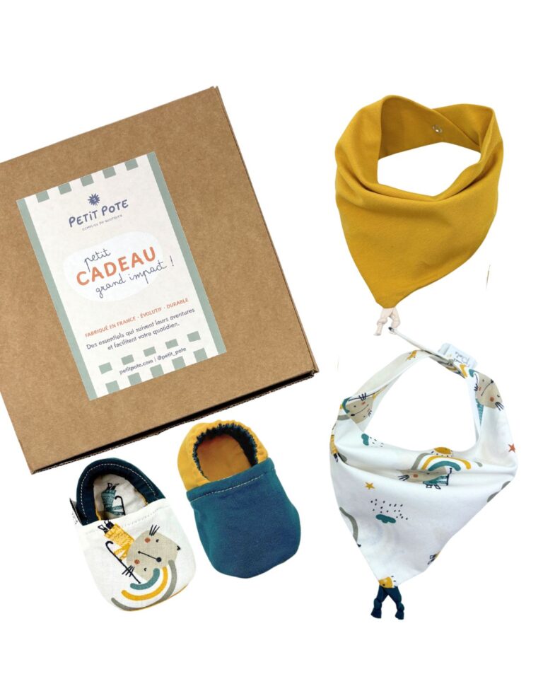 Petit Pote - Coffret naissance Chaussons + 2 Bavoirs – Chats