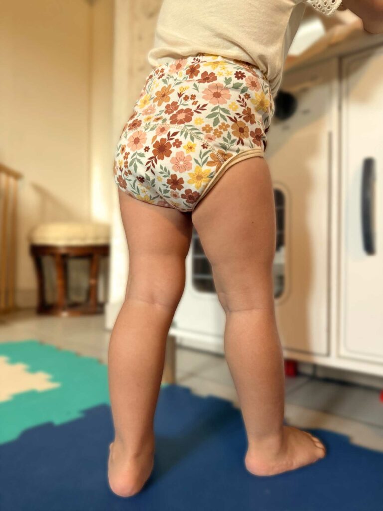 culotte apprentissage enfant flower 768x1024 1 Callibébé - Culotte d’apprentissage – Fleurs – 15-18kg