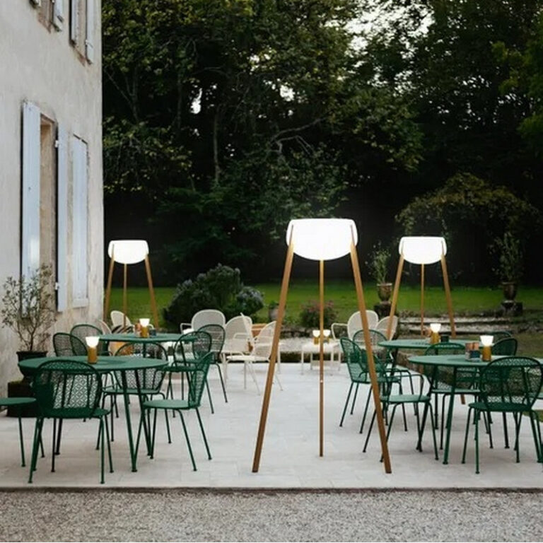 FERMOB - Fauteuil avec accoudoirs bridge FERMOB Lorette en métal - 25 coloris