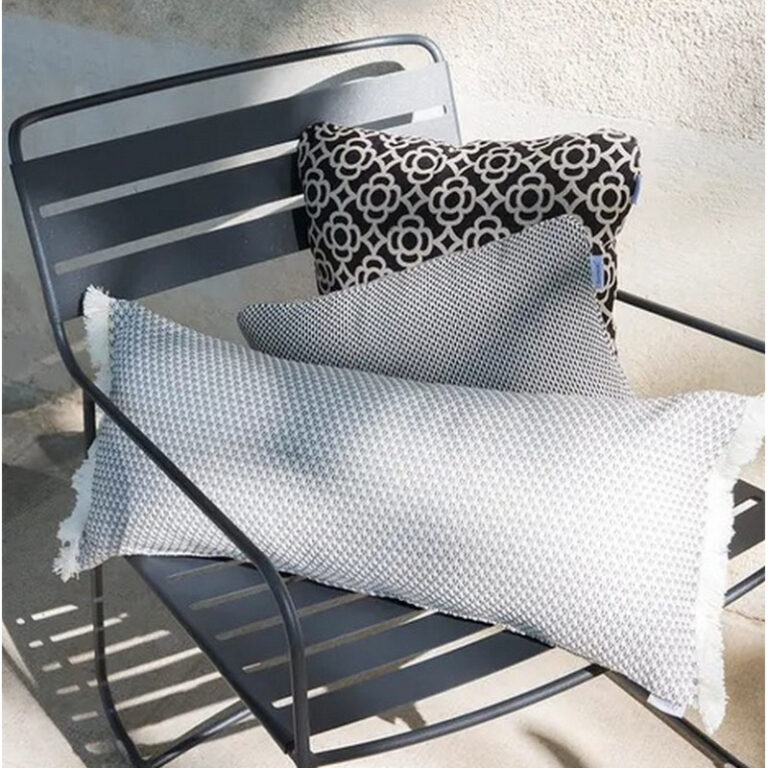 FERMOB - Fauteuil bas avec accoudoirs bridge FERMOB Surprising en métal - 25 coloris