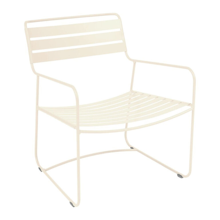 FERMOB - Fauteuil bas avec accoudoirs bridge FERMOB Surprising en métal - 25 coloris