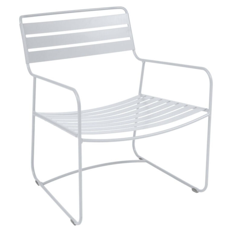 FERMOB - Fauteuil bas avec accoudoirs bridge FERMOB Surprising en métal - 25 coloris