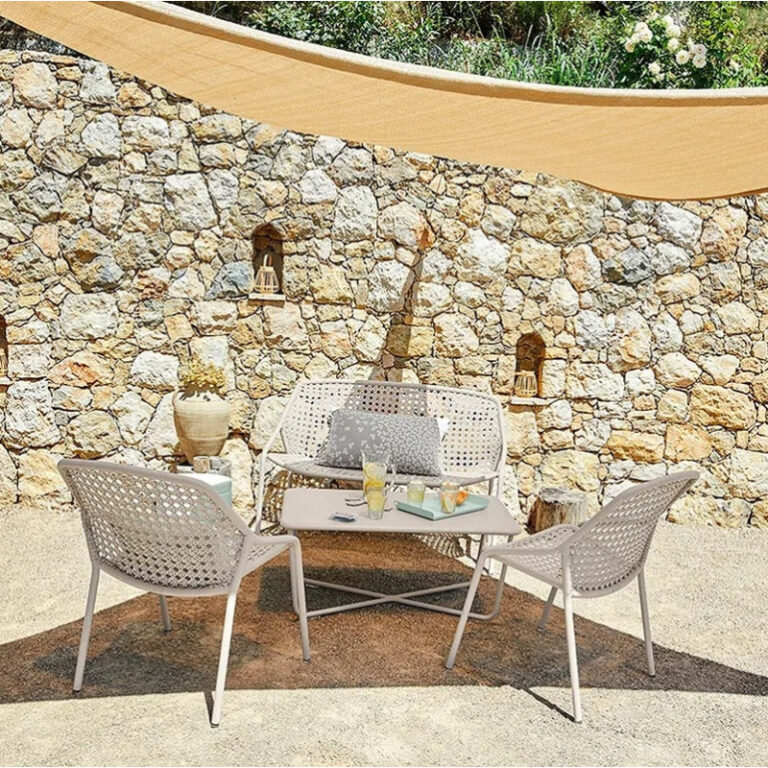 FERMOB - Fauteuil FERMOB Croisette en métal et polyéthlène - 3 coloris