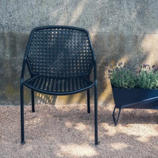 Fauteuil FERMOB Croisette en métal et polyéthlène – 3 coloris par la marque Fermob Fermob - Fauteuil FERMOB Croisette en métal et polyéthlène – 3 coloris