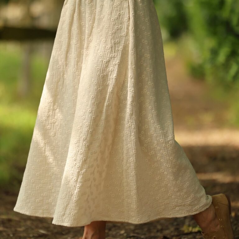 Quintessence - Jupe Tao — Double gaze de coton ivoire brodée – XXXL