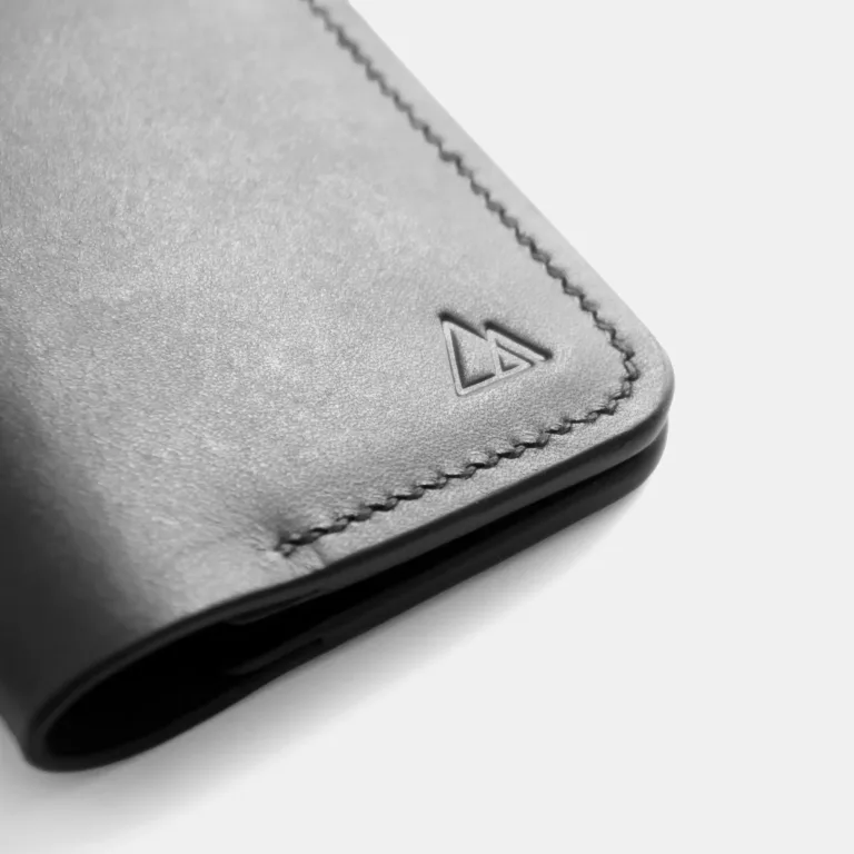 Darksails - Porte-Cartes Bifold en Cuir Noir