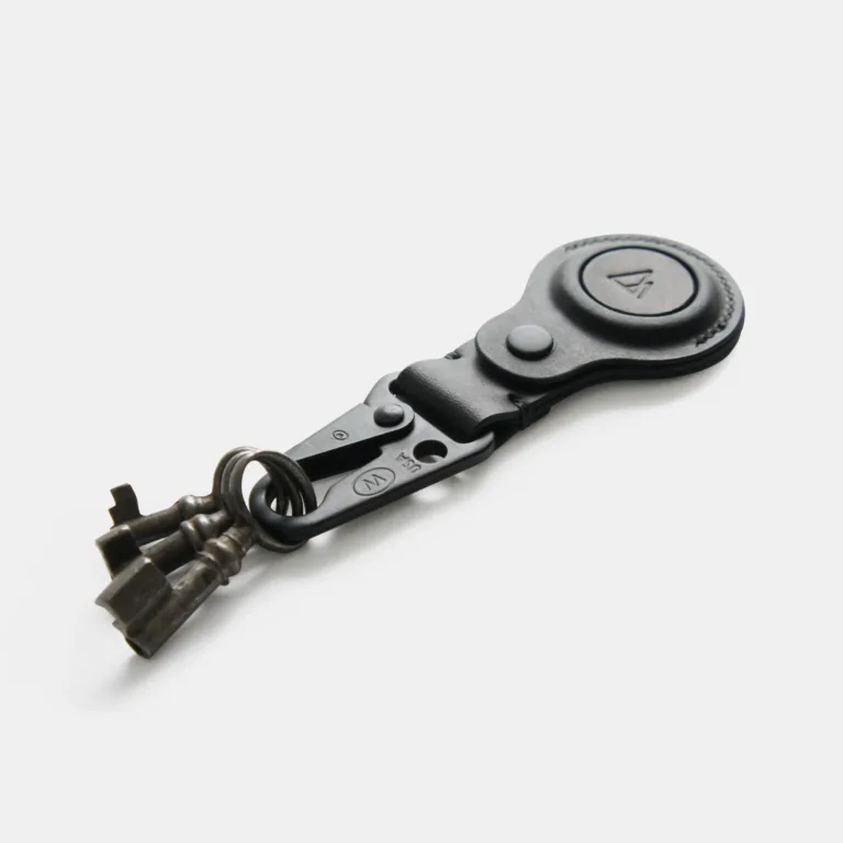 Darksails - Porte-clés AirTag en Cuir Noir