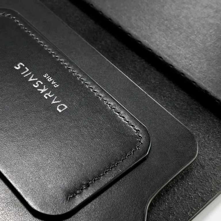 Darksails - Porte-Carnets et Passeport en Cuir Noir