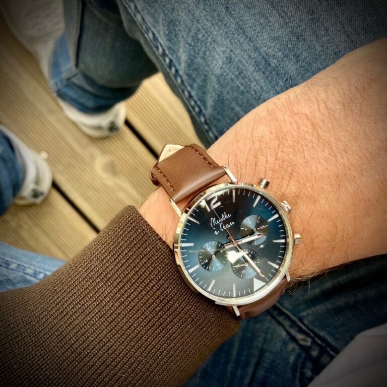 Menthe à l'eau - Montre Homme La Précise bracelet cuir marron fond bleu chromée – Marron