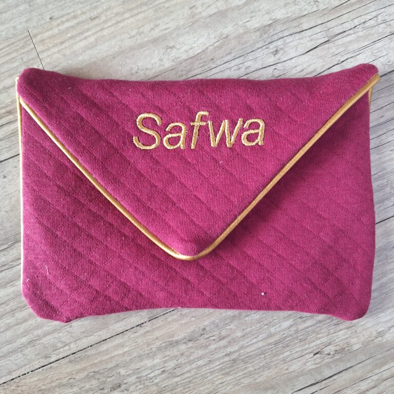 La Fabrique A DeDeuh - Pochette personnalisée brodée – Cadeau Fête des Mères – 25x18cm