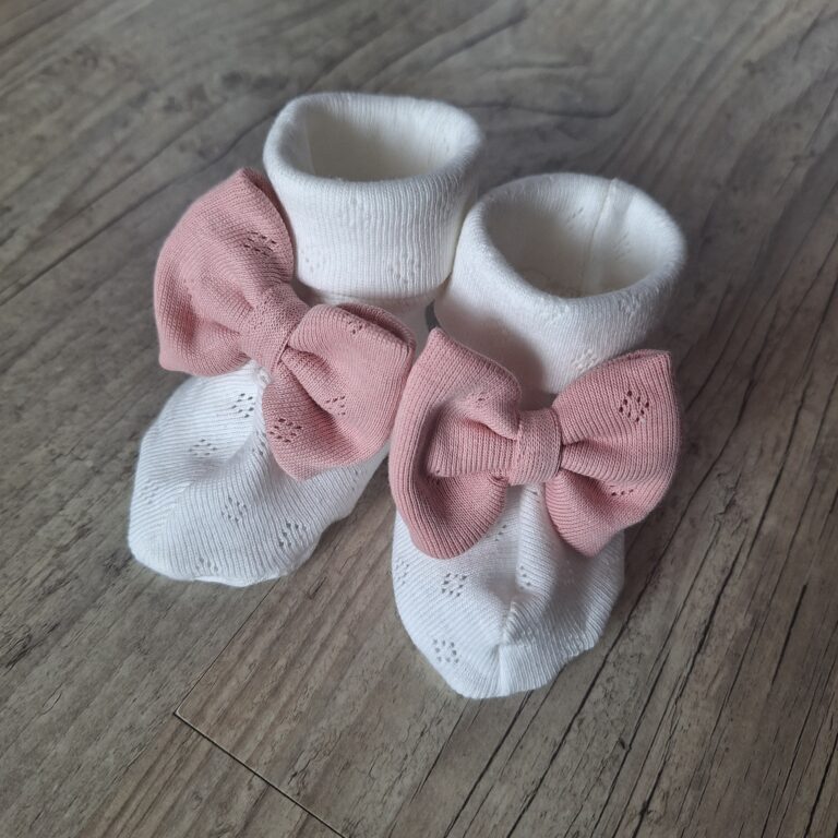 La Fabrique A DeDeuh - Chaussons Neoud en jersey 100% coton en maille pointelle – 9.12 mois