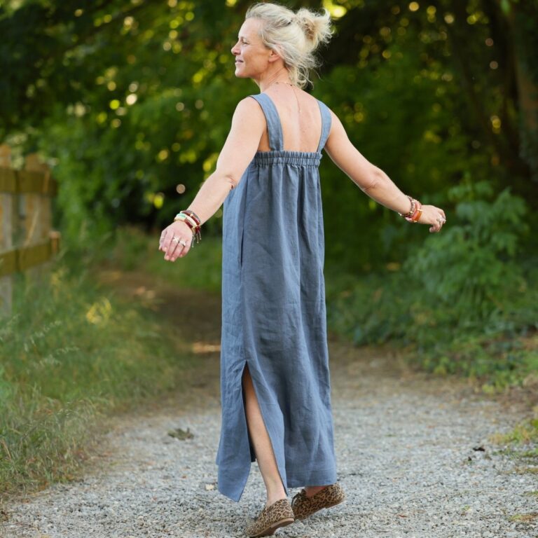 Quintessence - Robe Sybille — Lin lavé bleu jean – M
