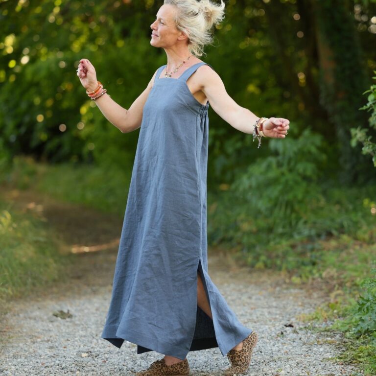 Quintessence - Robe Sybille — Lin lavé bleu jean – M
