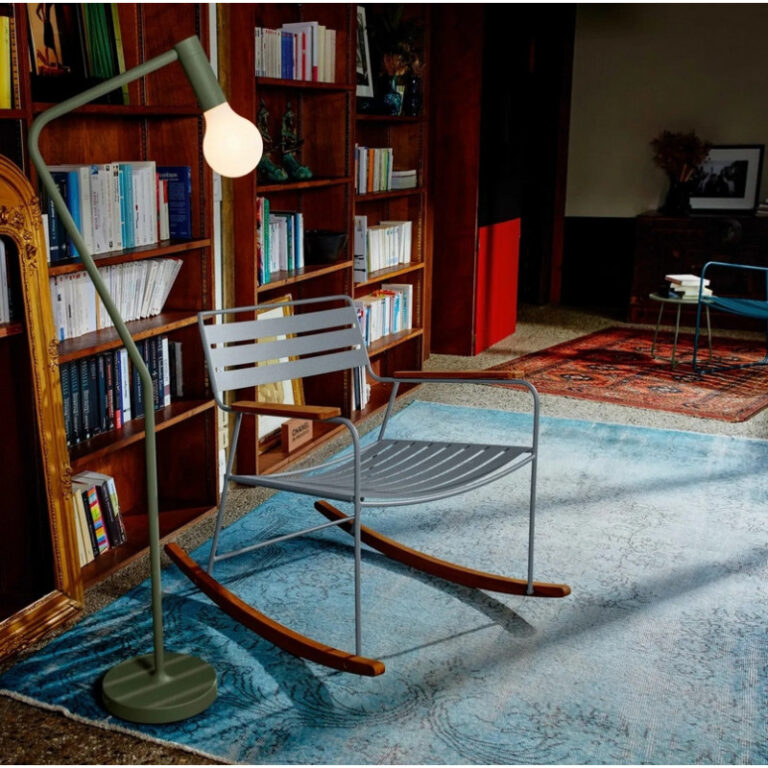 FERMOB - Rocking chair avec accoudoirs FERMOB Surprising en métal et bois - 25 coloris