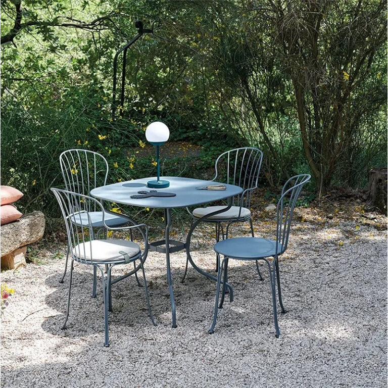 FERMOB - Table à manger carronde FERMOB Opéra+ 82x82cm en métal - 25 coloris