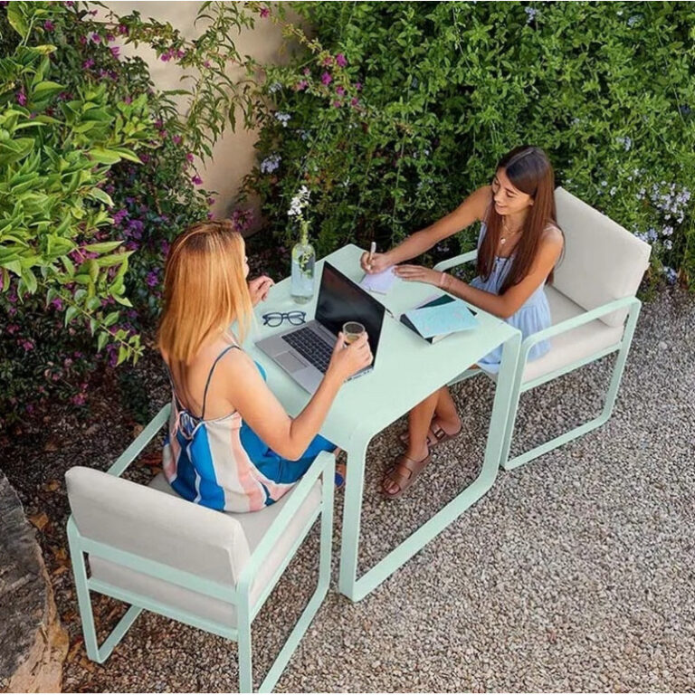 table a manger fermob bellevie 74x80cm en metal 25 coloris FERMOB - Table à manger FERMOB Bellevie 74x80cm en métal - 25 coloris