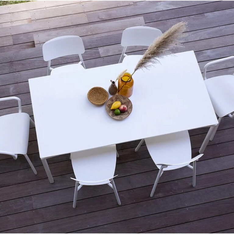 table a manger rectangulaire fermob calvi 160x80cm en metal 25 coloris FERMOB - Table à manger rectangulaire FERMOB Calvi 160x80cm en métal - 25 coloris