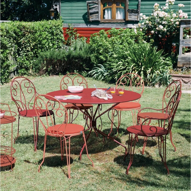 FERMOB - Table à manger ronde FERMOB Montmartre 117cm en métal - 17 coloris