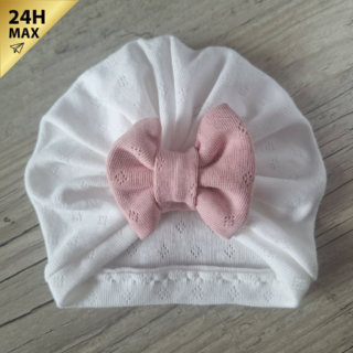 Turban crème nœud rose maille pointelle – 0/3 mois – Expédié sous 24h par la marque La Fabrique À DeDeuh La Fabrique À DeDeuh - Turban crème nœud rose maille pointelle – 0/3 mois – Expédié sous 24h