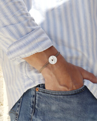 Bracelet le T – 10 centimes argent – Beige par la marque LE SOU FRANÇAIS LE SOU FRANÇAIS - Bracelet le T – 10 centimes argent – Beige