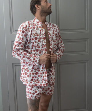 Chemise ou veste pour homme ? – Rouge/Blanc/vert foncé/vert clair par la marque Fleurs Pois et Cie Fleurs Pois et Cie - Chemise ou veste pour homme ? – Rouge/Blanc/vert foncé/vert clair