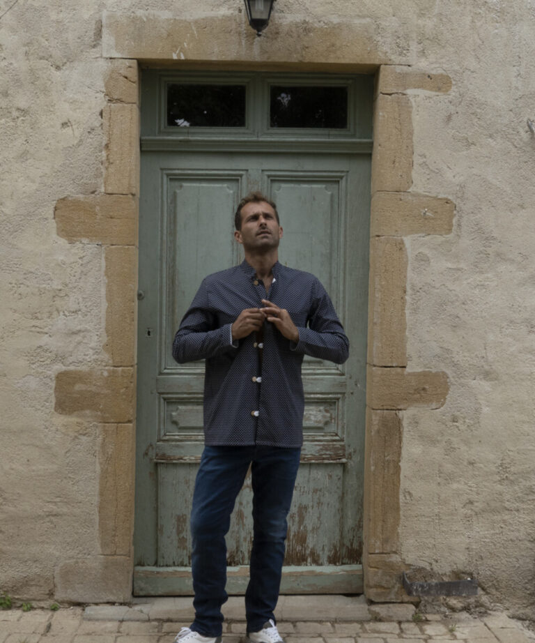 Fleurs Pois & Cie - Chemise ou veste pour homme ? - Bleu/Blanc