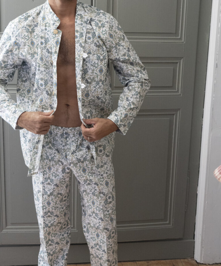 Fleurs Pois & Cie - Pyjama homme 100% coton fabriqué en France - Blanc/vert foncé/vert clair/Bleu ciel