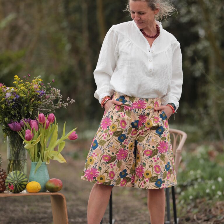 Quintessence - Bermuda Eline - Toile de coton Jardin éclatant – XXL