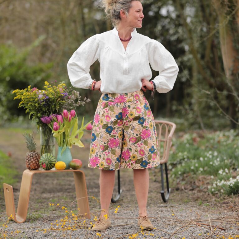 Quintessence - Bermuda Eline - Toile de coton Jardin éclatant – XXL
