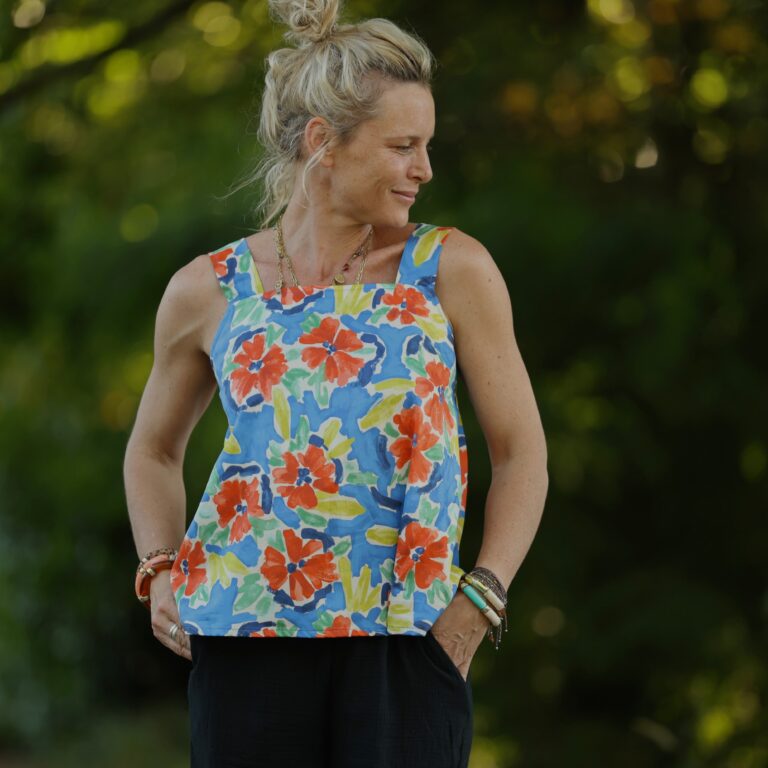 7Z9A4818 Quintessence - Blouse Florence – Satin de coton Jardin Solaire – XXL