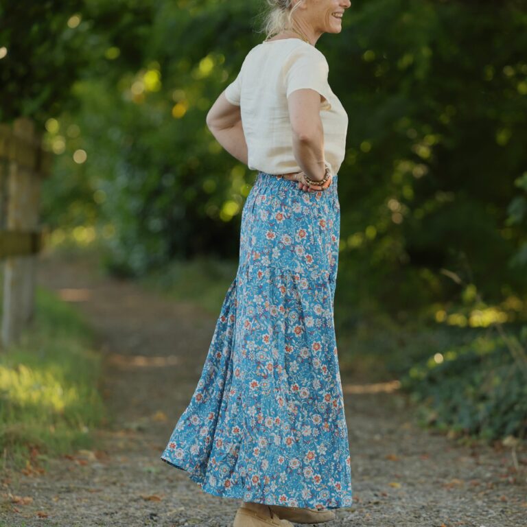 Meta SS25 - Jupe Sarah - viscose bouquet turquoise – XXXL
