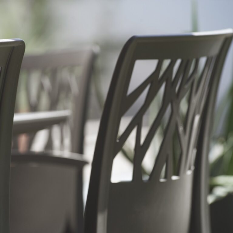 Grosfillex B2C - Chaise de jardin Végétal recyclée – Anthracite