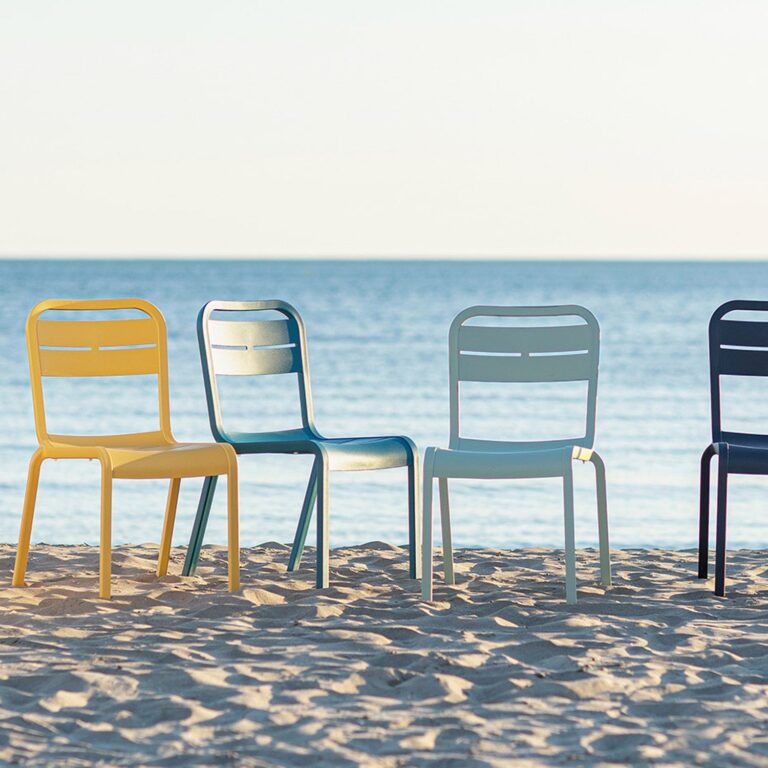 Grosfillex B2C - Chaise extérieur Recyclée Cannes – Vert tender