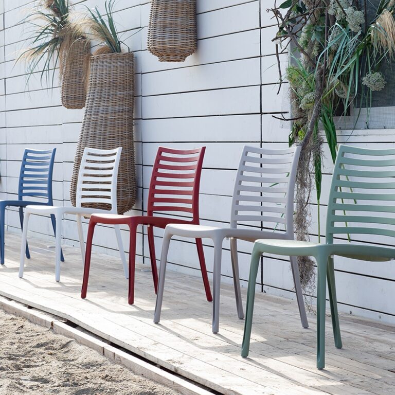 Grosfillex B2C - Chaise de jardin Sunday – Cobalt blue