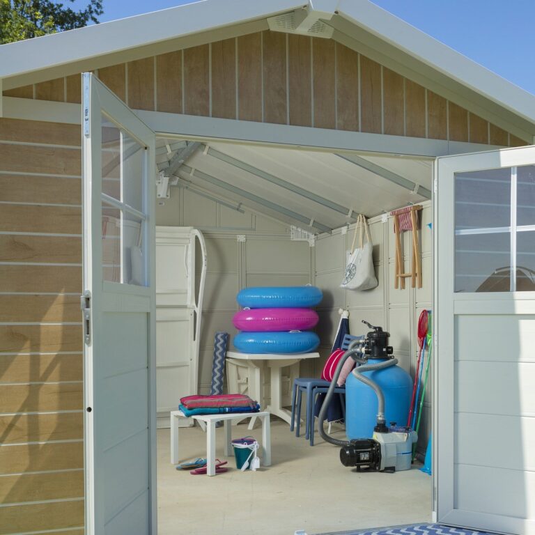 Grosfillex B2C - Abri de jardin 11 m² Sherwood Déco – Bois naturel - blanc