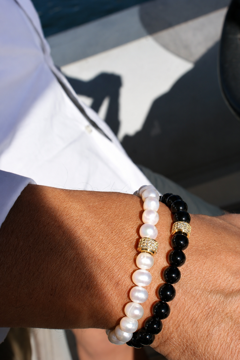 NEIJE - Coffret Duo de Bracelets Onyx & Perles d'eau douce - Or Jaune – XL (poignet de 19 à 21 cm)